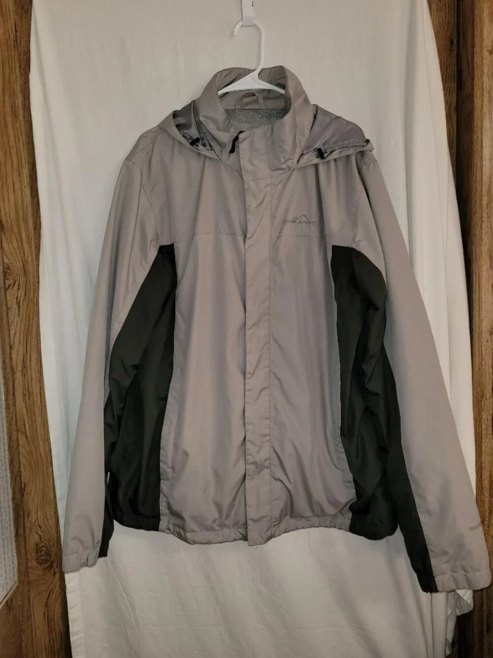 Eddie Bauer Weather Edge Waterproof Men's XL Hooded Jacket Gray